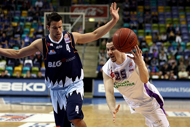 着湖人不愿 着湖人不愿